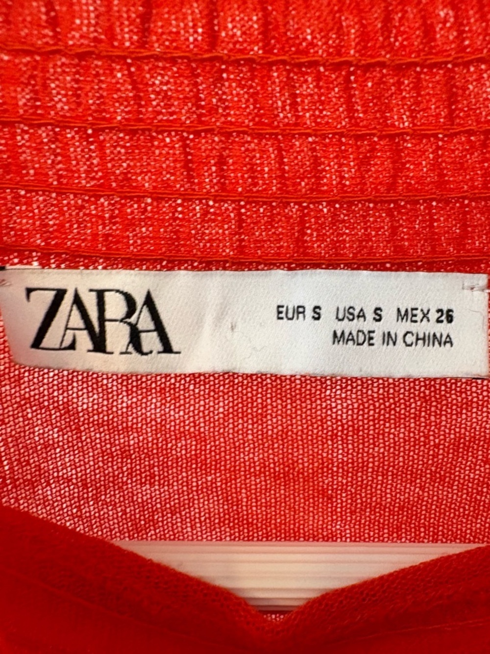 Zara Red Puff Sleeve Mockneck 3 Quarter Inch Sleeves Cropped Top Size Small - Picture 6 of 7